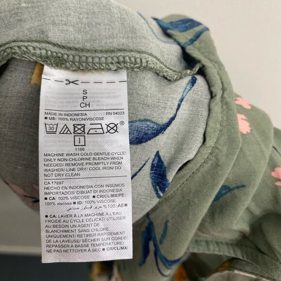 Old Navy Green Floral Tank Top - Picture 10 of 10